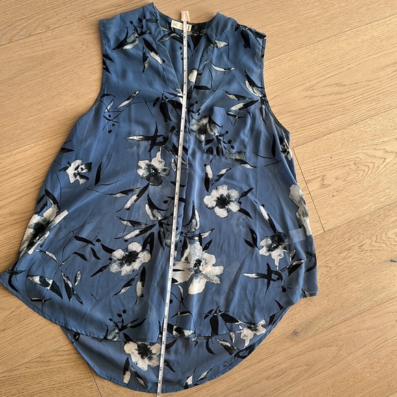 Gentle Fawn Blouse - Picture 7 of 8